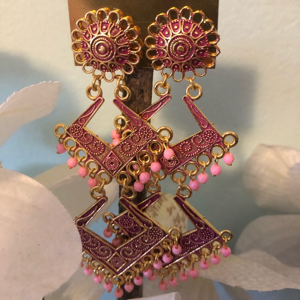 Dangle earrings